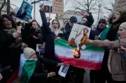 Iran Protests Intensify as Trump Claims Tehran Sought Talks