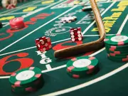 Las Vegas Bets on Canadian Dollar Parity to Win Back Boycotting Tourists