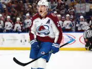 Maple Leafs Face Crucial Western Road Trip in Playoff Push