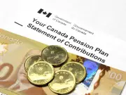 Ottawa Couple's Early Retirement Strategy: Defer CPP to 70, Tap RRSPs First