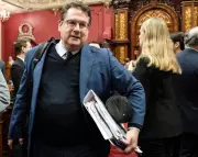 Quebec Minister 'Worried' by Report on Secularism in Schools