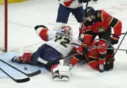 Senators' Rough Night: Zub's Penalties, Stutzle's Struggles Lead to 4th Straight Loss