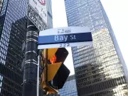 TSX Slips as Inflation Hits 2.4%, Trade Tensions Loom