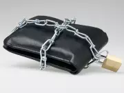 Two-Thirds of Canadians Plan Spending Cuts in 2026 as Economic Pessimism Grows