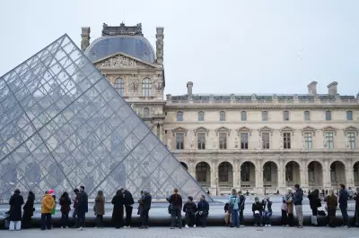 French Police Detain Nine in Major Louvre Museum Ticket Fraud Investigation