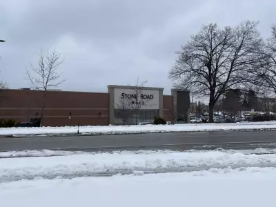 Hammer-Wielding Robbers Target Jewelry Store in Stone Road Mall Smash-and-Grab