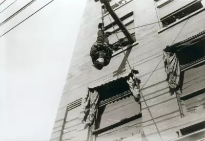 Harry Houdini's Death-Defying Vancouver Escape: A 1923 Spectacle