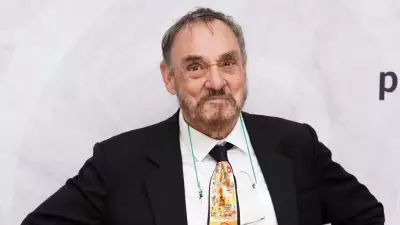 John Rhys-Davies Helps Fan Propose at Vancouver Expo in Magical Moment