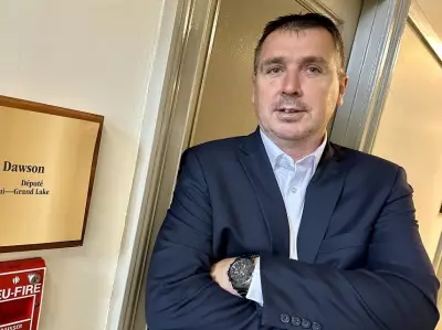 Poll Shows Canadians Overwhelmingly Support MP Rejecting Pay Raise