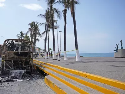 Puerto Vallarta Residents Cautiously Return to Beaches After Cartel Violence
