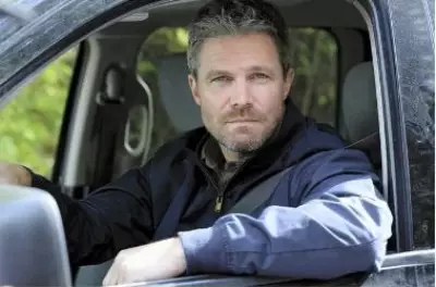 Stephen Amell Reveals Why He Loves Filming in Canada and His Blue Jays Heartbreak