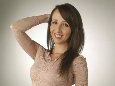 SUNshine Girl Stevie Embraces Cowboy Boots and Country Music