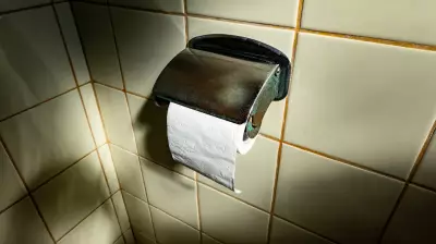 Surgeon's Guide to Proper Bathroom Hygiene: Why Wiping Might Be Wrong