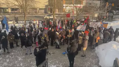 Toronto Teachers Rally at TDSB Headquarters Demanding Reinstatement of 10 Educators