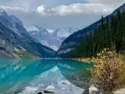 Alberta Tourism Shatters Records, Outpaces Canada with $15.2B Spending Surge