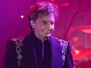 Barry Manilow Postpones Arena Tour Start After Health Setback, Vows Return