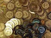 Bitcoin's Sharp Decline: Analyzing the Selloff and Investor Strategies