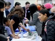 Canada's Job Market Sees Mixed Signals: 25,000 Jobs Lost but Unemployment Drops to 6.5%