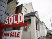 Canadian Bond Yields Drop, Fixed Mortgage Rates Expected to Follow