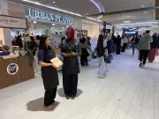 JA Manitoba Trade Fair Highlights 13 High School Businesses in Winnipeg