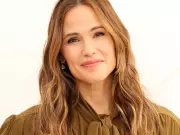 Jennifer Garner Reunites with Actor She Bit in Fight Scene on New Show