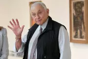 Les Wexner Claims He Was Duped by Jeffrey Epstein, Calling Him a Master Con Man