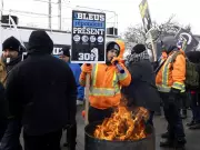 Montreal Blue-Collar Workers Threaten Escalation After 24-Hour Strike Action