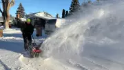 Regina Snowfall Triggers Residential Snow Plow Operations in South Regina