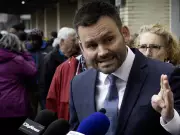 Sovereignty Debate Could Derail PQ's Election Bid as Referendum Timing Shifts