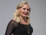 Toronto Sun's SUNshine Girl Feature Prompts Subscription Drive