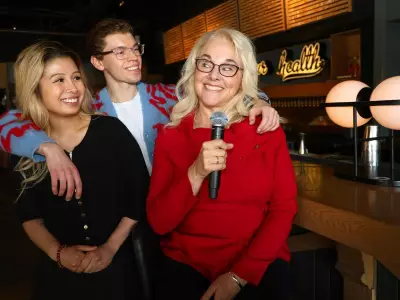 Calgary's Boozy Lectures Blend Academic Insights with Bar Atmosphere