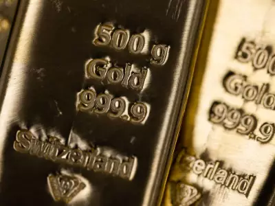 Gold Prices Decline Amid Oil Rally and Interest Rate Concerns