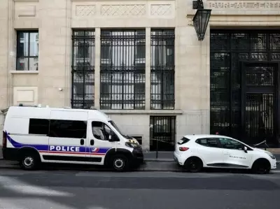 Paris Bomb Plot Thwarted: Police Defuse Device Outside Bank of America