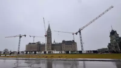 Parliament Hill Crane Operator Aids in Emergency Rescue of Injured Worker
