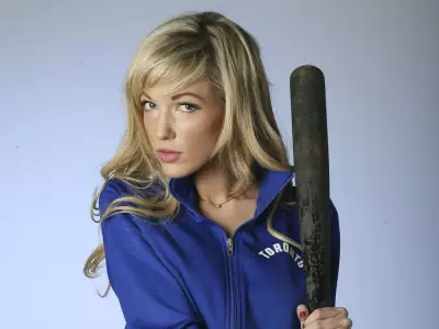 SUNshine Girl Katie: A Capricorn with Artistic Flair and Beachside Hobbies