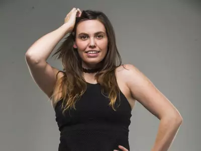 SUNshine Girl Tanice: A Portrait of Passion for Cooking, Dance, and Photography