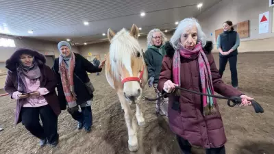 Therapy Horses in Ottawa Build Resilience for Seniors Through Unique Program