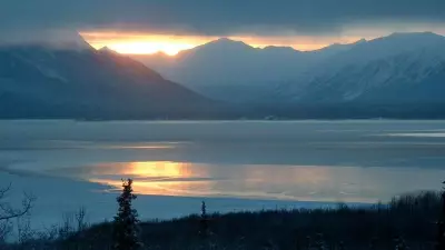 Tragic Avalanche in Northern B.C. Claims One Life, Four Rescued in Helicopter Operation