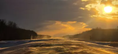 Winnipeg Sees Hundreds of Collisions Reported Amid Friday's Wintry Wind Blast