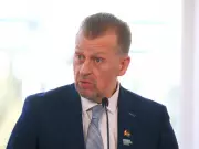 Alberta Plans Closure of Edmonton's Remaining Drug Consumption Sites, Prioritizes Recovery Model