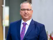 Canada's Economic Future Hinges on Strategic AI Policy Alignment with Core Industries