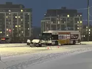 Collision Blocks Georgian Drive in Barrie, Transit Bus Involved