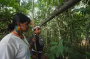 Indigenous Women Tour Ecuador Oil Field to Protest Amazon Drilling Expansion