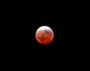 Southern Ontario to Witness Rare Blood Moon Phenomenon on Tuesday Morning