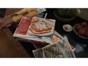 Survey: 72% of Canadian Moms Feel Judged for Not Cooking from Scratch