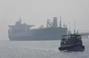 White House Reports Oil Tankers Slowly Resuming Passage Through Strait of Hormuz