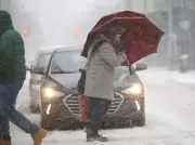 Winter Weather Returns to Toronto with Snow, Icy Roads, and Strong Winds