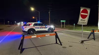 1 dead, 3 critically injured in single-vehicle crash in East Gwillimbury
