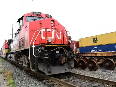 CN Rail shares slump most since 2021 amid trade uncertainty