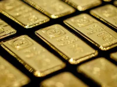 Gold Prices Fluctuate Amid Iran War Truce Hopes and Investor Liquidation